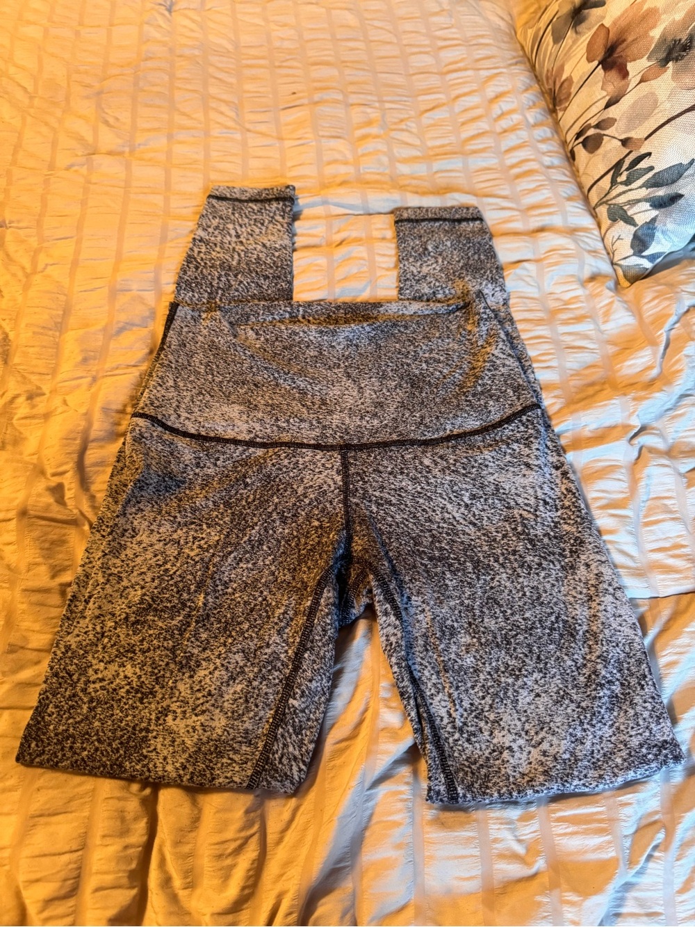 lululemon athletica Marbled Gray High-Rise Leggings - Picture 2 of 6
